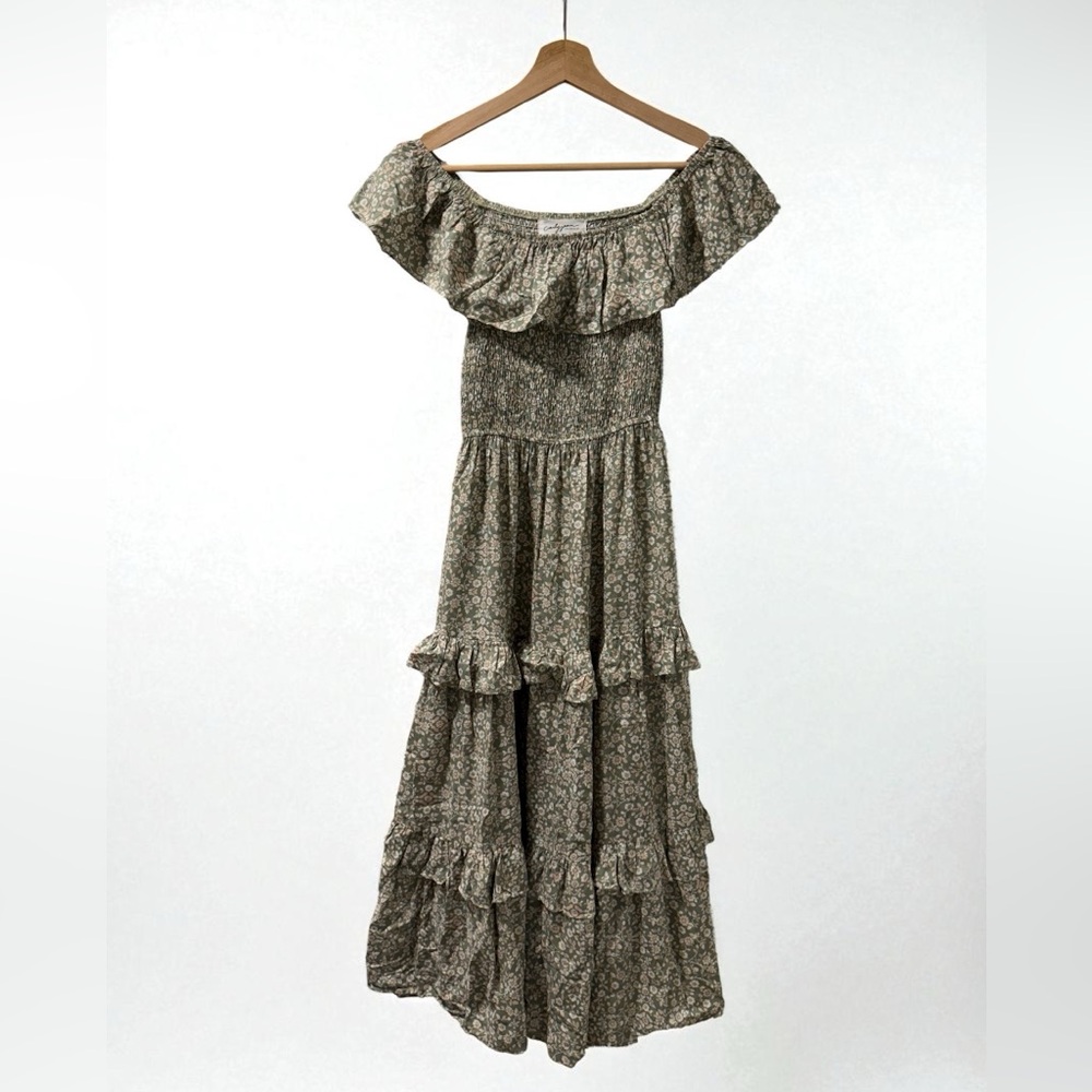 Carly Jean Los Angeles Floral Off-Shoulder Maxi Dress